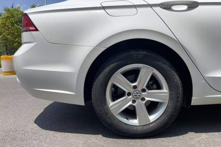 Used Volkswagen Lamando 2018 230TSI DSG Fashion Edition Exterior 3