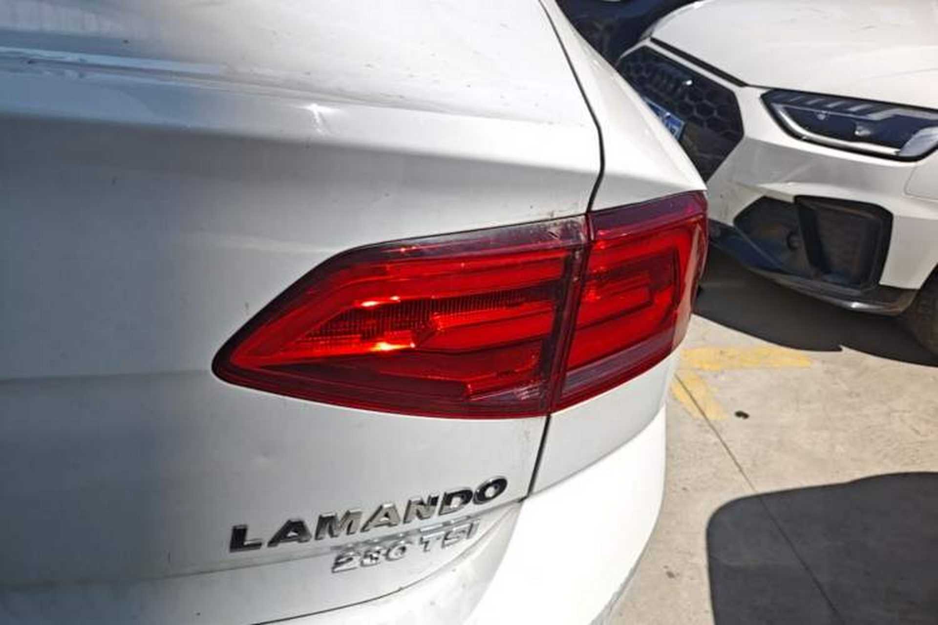 Used Volkswagen Lamando 2018 230TSI DSG Fashion Edition Exterior 3