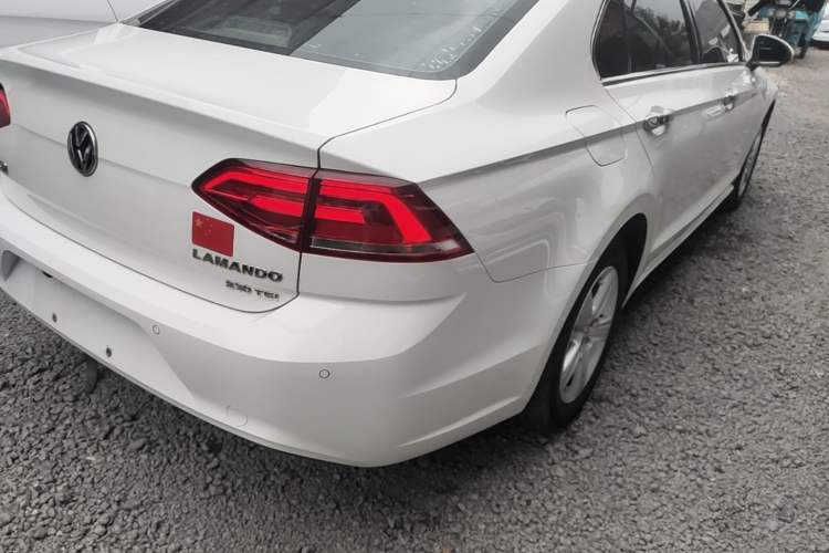 Used Volkswagen Lamando 2018 230TSI DSG Fashion Edition Exterior 3