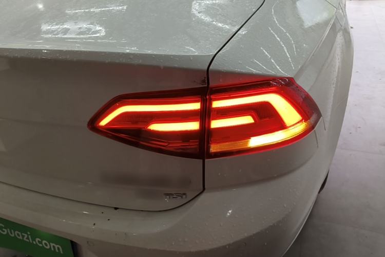 Used Volkswagen Lamando 2018 230TSI DSG Fashion Edition Exterior 3
