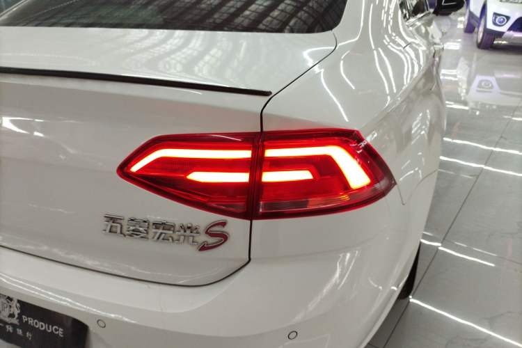 Used Volkswagen Lamando 2018 230TSI DSG Fashion Edition Exterior 3