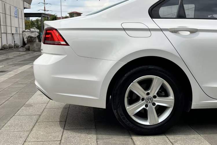 Used Volkswagen Lamando 2018 230TSI DSG Fashion Edition Exterior 5