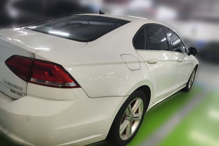 Used Volkswagen Lamando 2018 280TSI DSG Comfort Edition Exterior 5