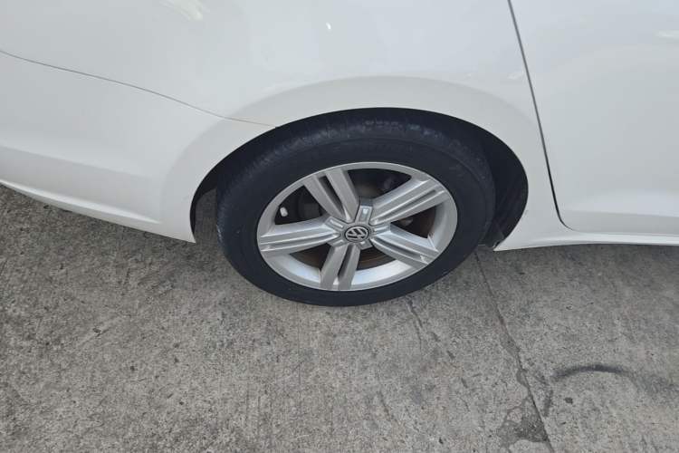 Used Volkswagen Lamando 2018 280TSI DSG Comfort Edition Exterior 5
