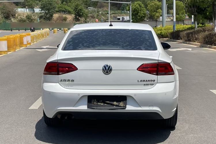 Used Volkswagen Lamando 2018 230TSI DSG Fashion Edition Exterior 9