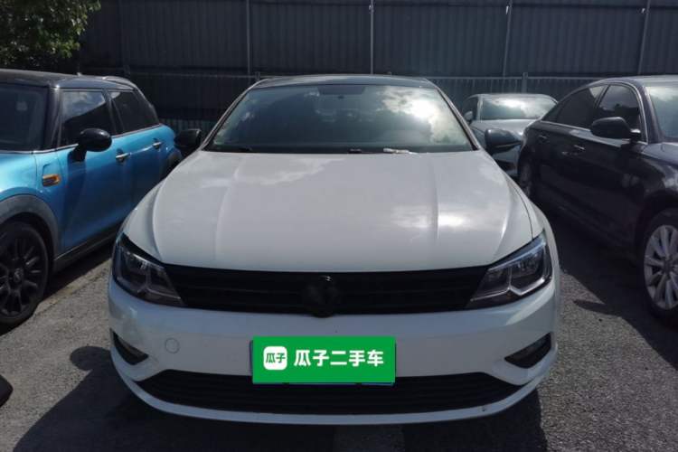 Used Volkswagen Lamando 2018 230TSI DSG Fashion Edition Front