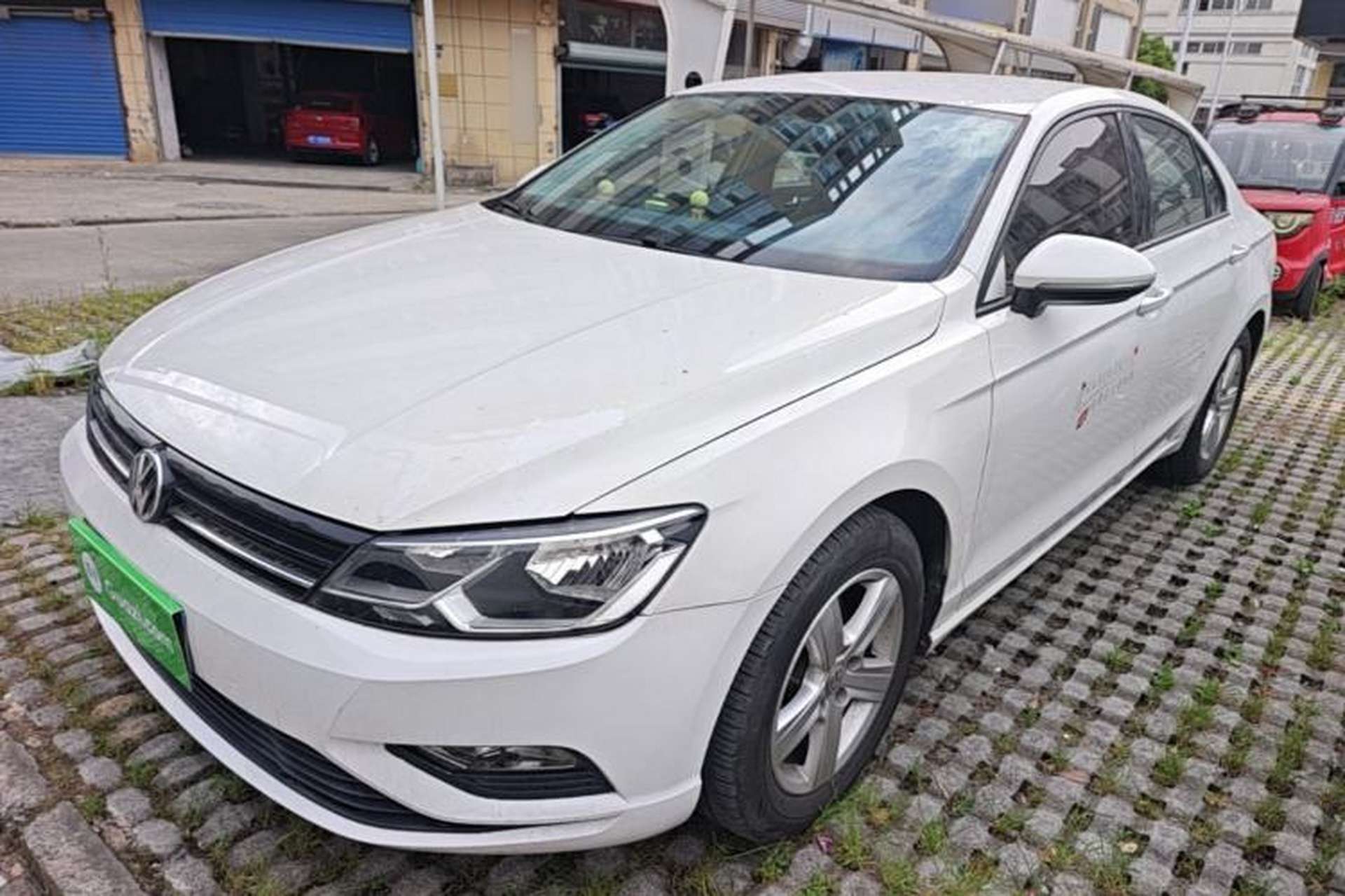 Used Volkswagen Lamando 2018 230TSI DSG Fashion Edition Front Left 45 Deg