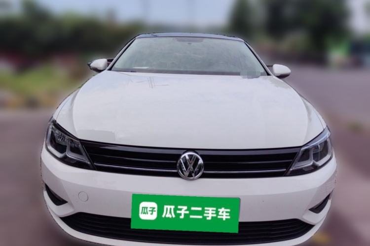 Used Volkswagen Lamando 2018 230TSI Manual Trend Edition Front