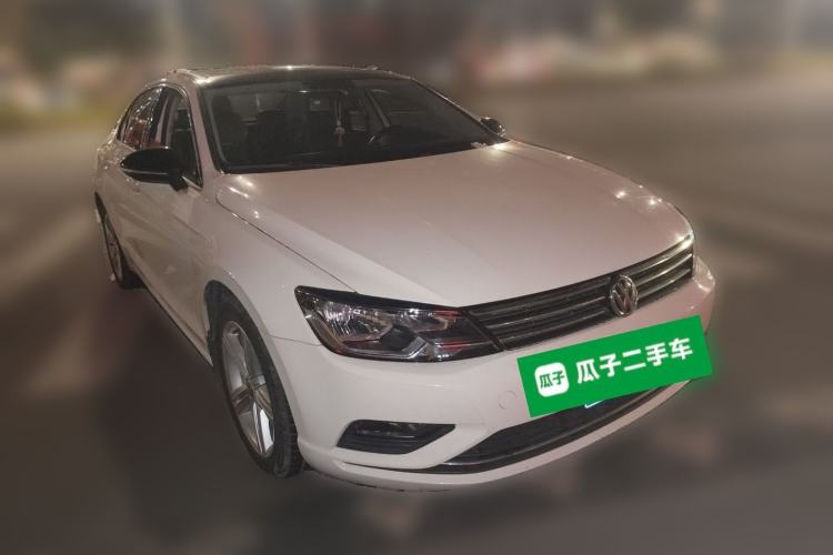 Used Volkswagen Lamando 2018 280TSI DSG Comfort Edition Front Right 45 Deg
