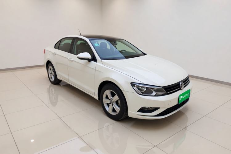 Used Volkswagen Lamando 2018 230TSI DSG Fashion Edition Front Right 45 Deg