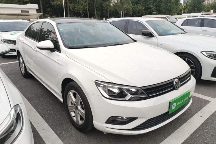 Used Volkswagen Lamando 2018 230TSI DSG Fashion Edition Front Right 45 Deg