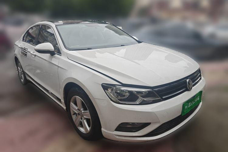 Used Volkswagen Lamando 2018 230TSI DSG Fashion Edition Front Right 45 Deg