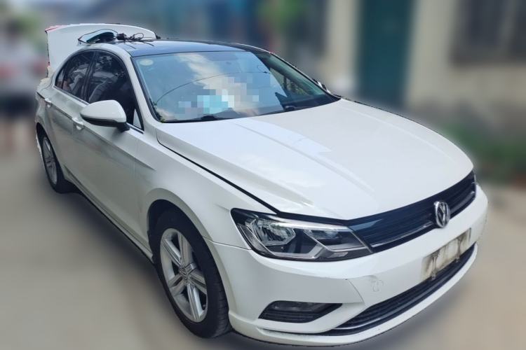 Used Volkswagen Lamando 2018 280TSI DSG Comfort Edition Front Right 45 Deg