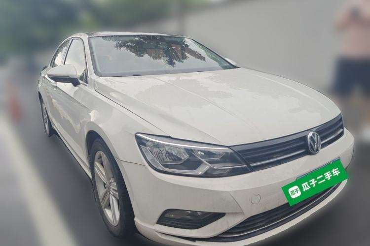 Used Volkswagen Lamando 2018 280TSI DSG Comfort Edition Front Right 45 Deg