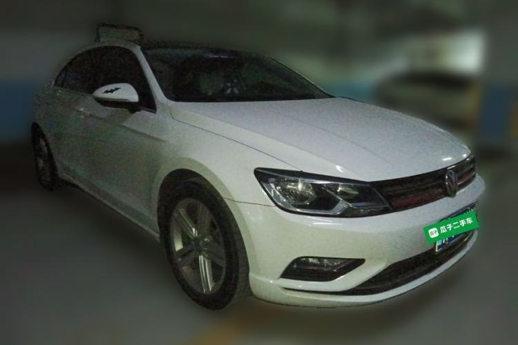 Used Volkswagen Lamando 2018 280TSI DSG Comfort Edition Front Right 45 Deg