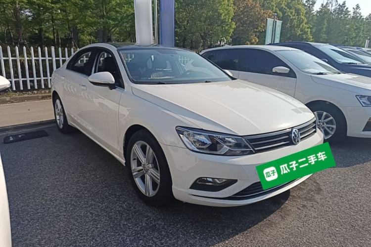 Used Volkswagen Lamando 2018 280TSI DSG Comfort Edition Front Right 45 Deg