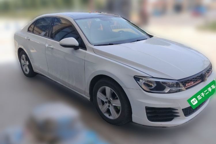 Used Volkswagen Lamando 2018 230TSI DSG Fashion Edition Front Right 45 Deg