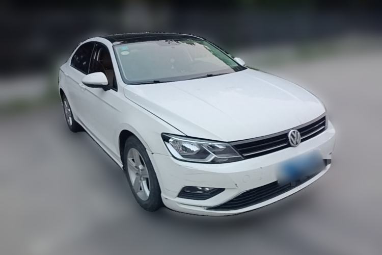 Used Volkswagen Lamando 2018 230TSI DSG Fashion Edition Front Right 45 Deg