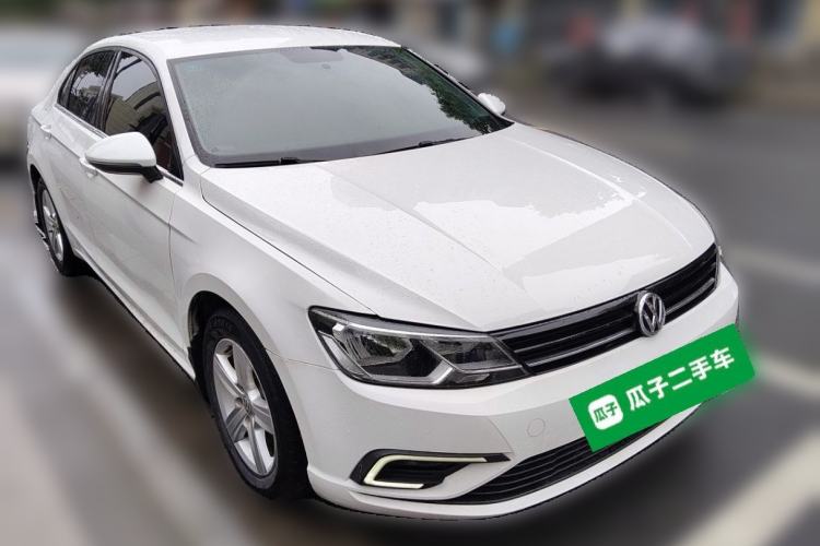 Used Volkswagen Lamando 2018 230TSI DSG Fashion Edition Front Right 45 Deg
