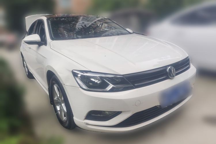 Used Volkswagen Lamando 2018 230TSI DSG Fashion Edition Front Right 45 Deg