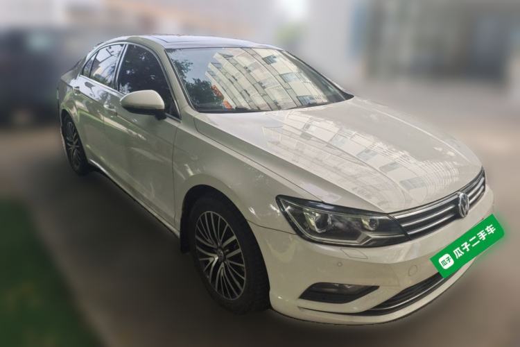 Used Volkswagen Lamando 2018 280TSI DSG Luxury Edition Front Right 45 Deg