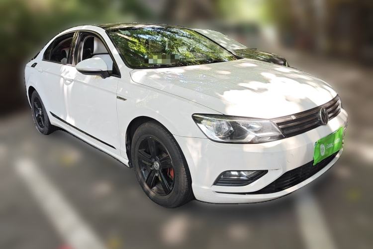 Used Volkswagen Lamando 2018 230TSI DSG Fashion Edition Front Right 45 Deg