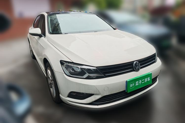 Used Volkswagen Lamando 2018 280TSI DSG Comfort Edition Front Right 45 Deg