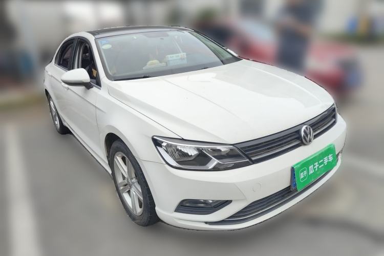 Used Volkswagen Lamando 2018 280TSI DSG Comfort Edition Front Right 45 Deg