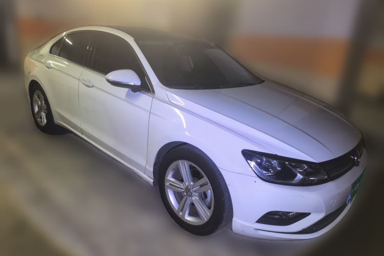 Used Volkswagen Lamando 2018 280TSI DSG Comfort Edition Front Right 45 Deg