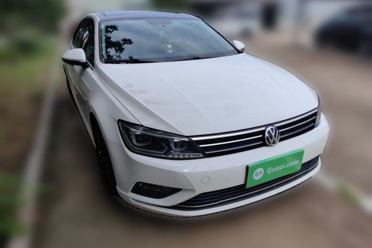 Used Volkswagen Lamando 2018 230TSI DSG Fashion Edition Front Right 45 Deg
