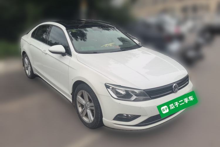Used Volkswagen Lamando 2018 280TSI DSG Comfort Edition Front Right 45 Deg