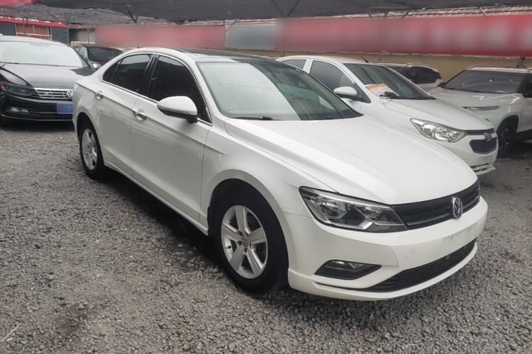 Used Volkswagen Lamando 2018 230TSI DSG Fashion Edition Front Right 45 Deg