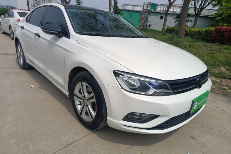 Used Volkswagen Lamando 2018 230TSI DSG Fashion Edition Front Right 45 Deg