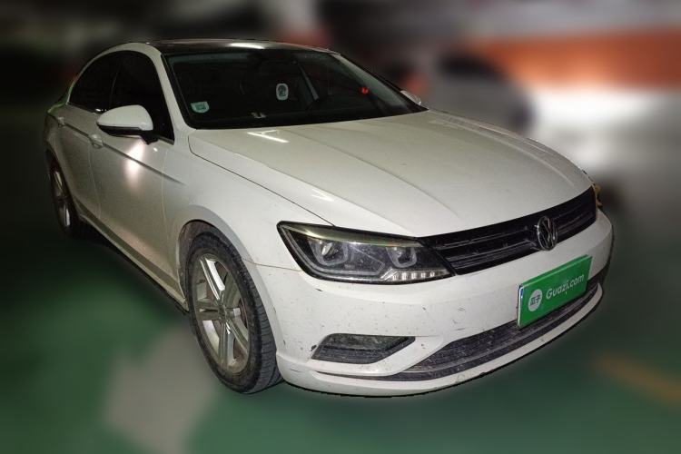 Used Volkswagen Lamando 2018 280TSI DSG Comfort Edition Front Right 45 Deg