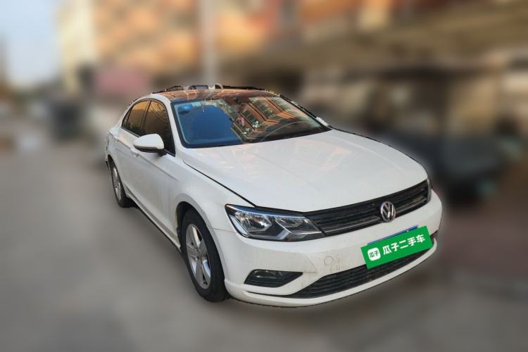 Used Volkswagen Lamando 2018 230TSI DSG Fashion Edition Front Right 45 Deg
