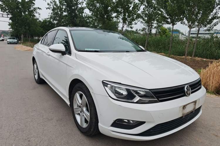 Used Volkswagen Lamando 2018 230TSI DSG Fashion Edition Front Right 45 Deg