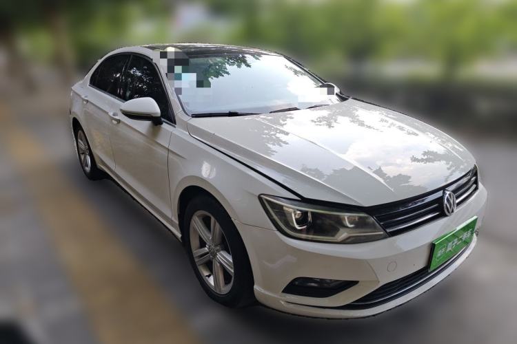 Used Volkswagen Lamando 2018 280TSI DSG Comfort Edition Front Right 45 Deg