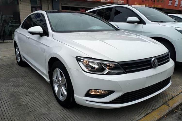 Used Volkswagen Lamando 2018 230TSI DSG Fashion Edition Front Right 45 Deg