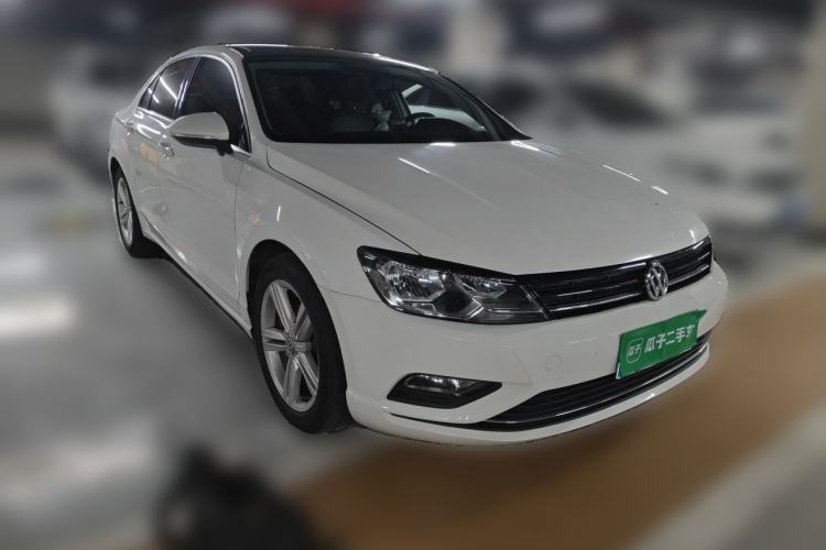 Used Volkswagen Lamando 2018 280TSI DSG Comfort Edition Front Right 45 Deg