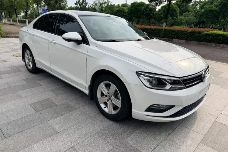 Used Volkswagen Lamando 2018 230TSI DSG Fashion Edition Front Right 45 Deg