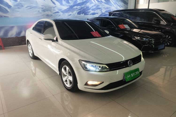 Used Volkswagen Lamando 2018 230TSI DSG Fashion Edition Front Right 45 Deg