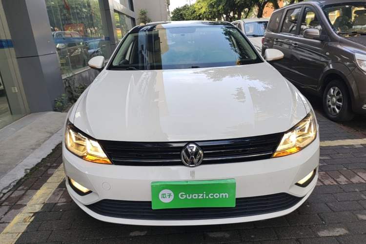 Used Volkswagen Lamando 2018 230TSI DSG Fashion Edition Front