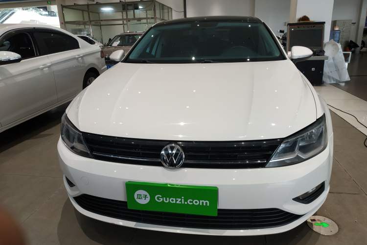 Used Volkswagen Lamando 2018 230TSI DSG Fashion Edition Front