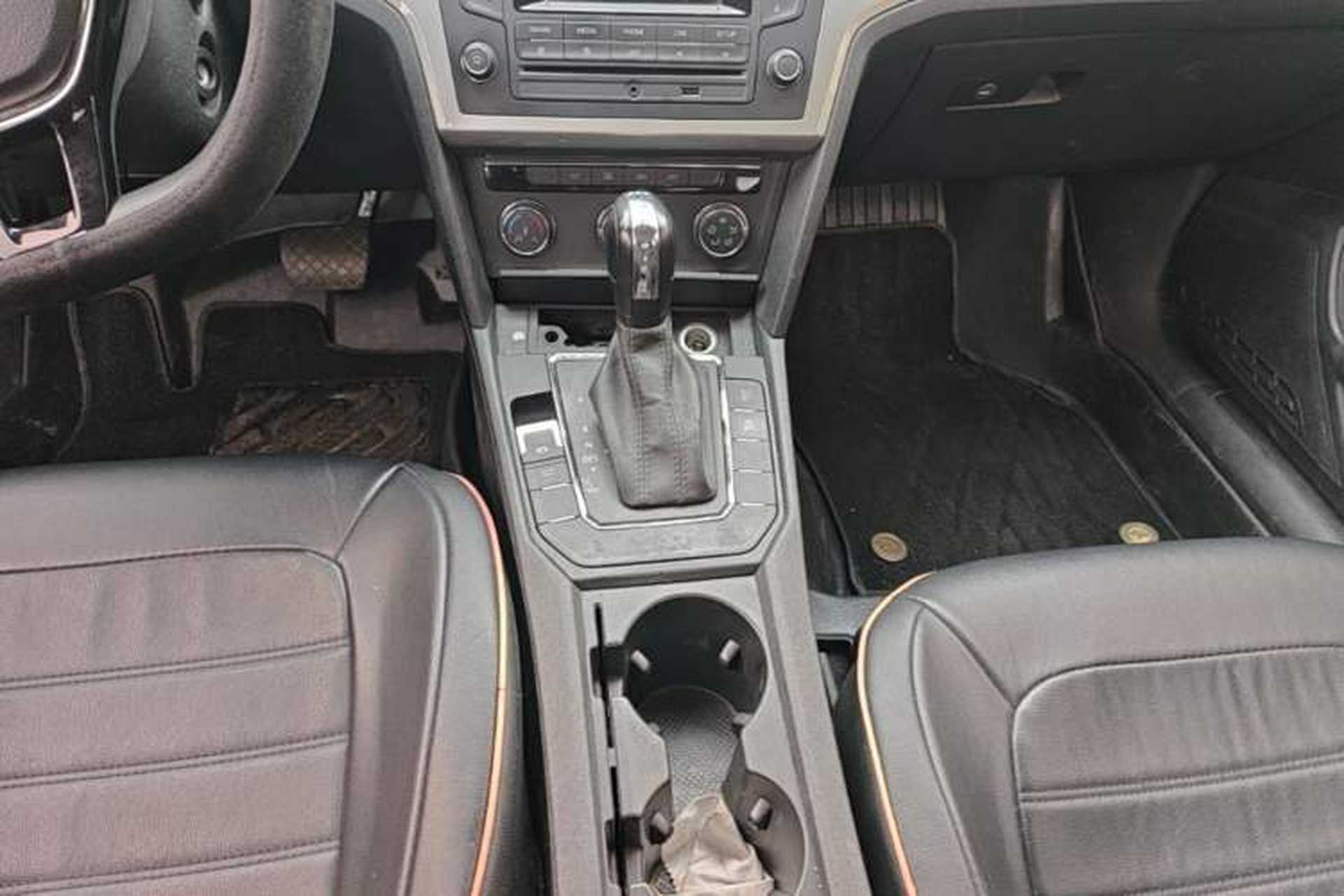 Used Volkswagen Lamando 2018 230TSI DSG Fashion Edition Gear Lever