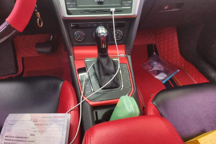 Used Volkswagen Lamando 2018 230TSI DSG Fashion Edition Gear Lever