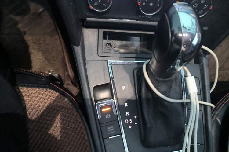 Used Volkswagen Lamando 2018 230TSI DSG Fashion Edition Gear Lever