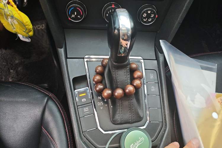Used Volkswagen Lamando 2018 230TSI DSG Fashion Edition Gear Lever