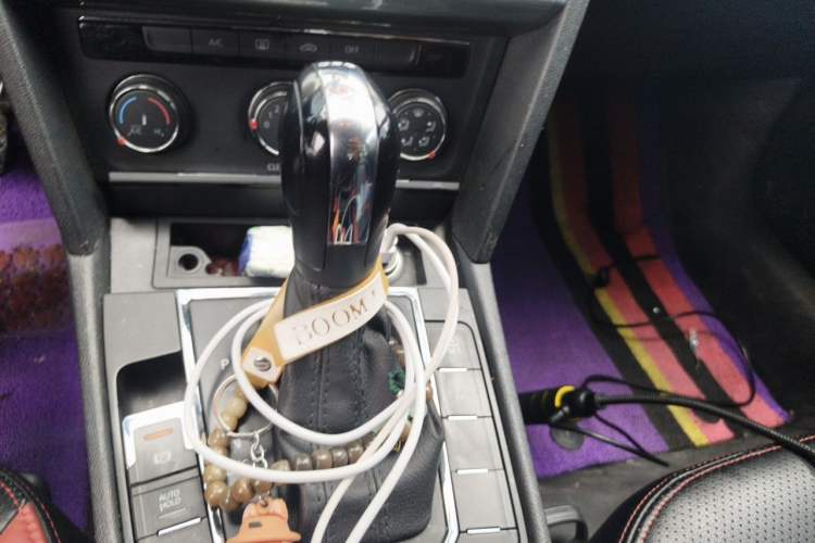 Used Volkswagen Lamando 2018 230TSI DSG Fashion Edition Gear Lever