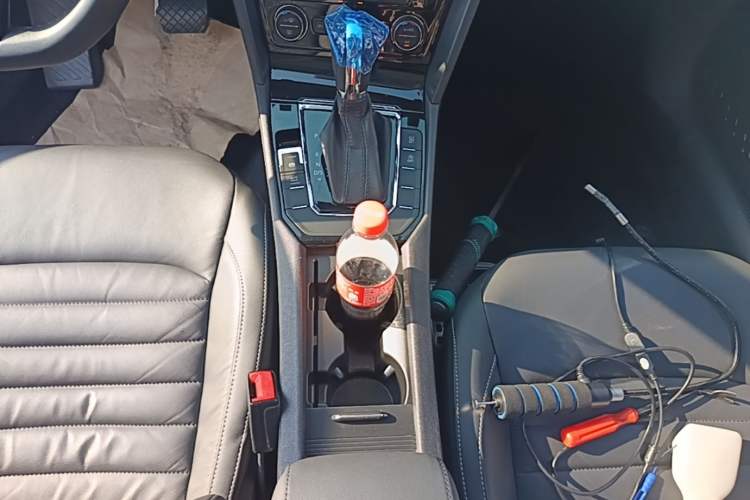 Used Volkswagen Lamando 2018 280TSI DSG Comfort Edition Gear Lever