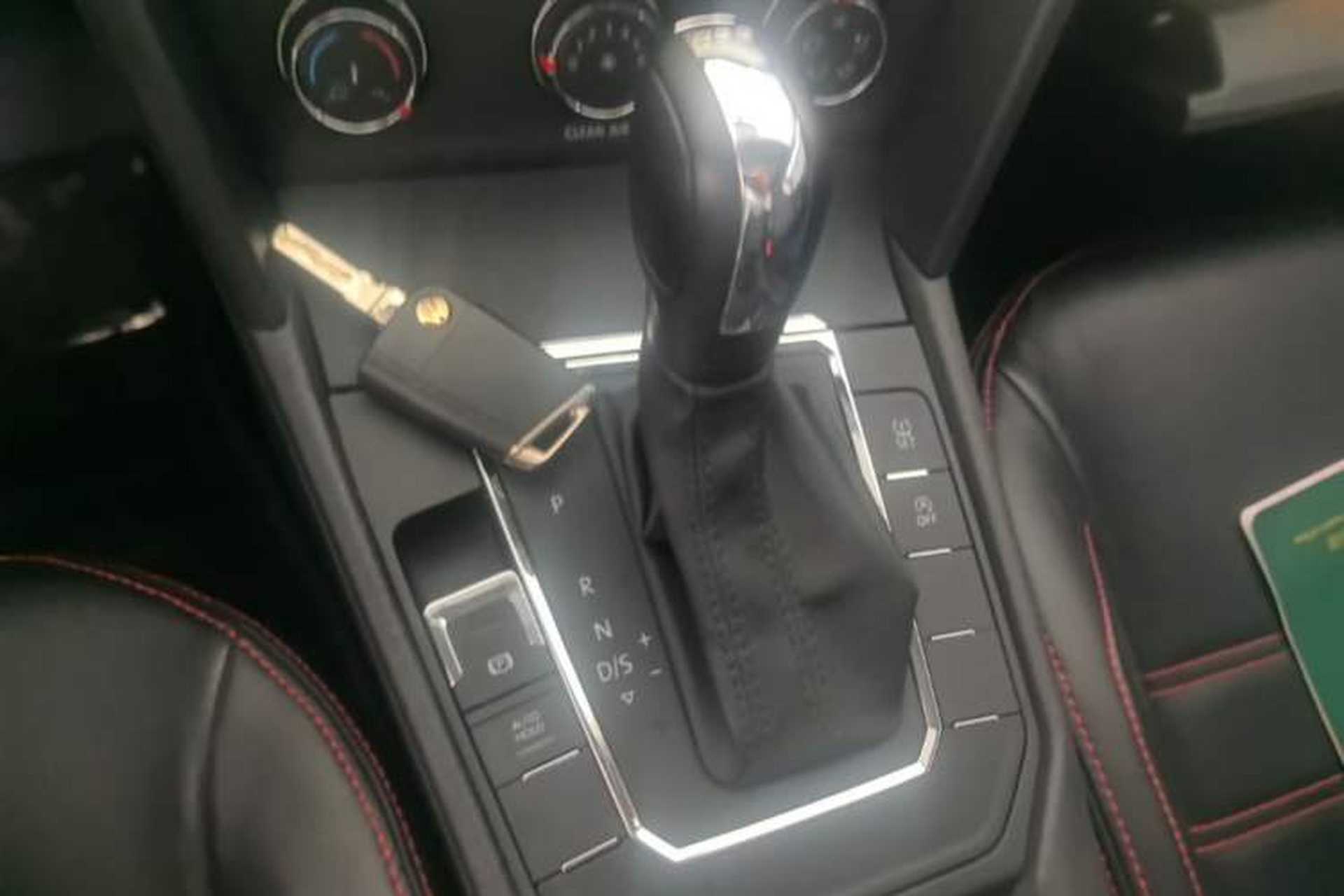 Used Volkswagen Lamando 2018 230TSI DSG Fashion Edition Gear Lever
